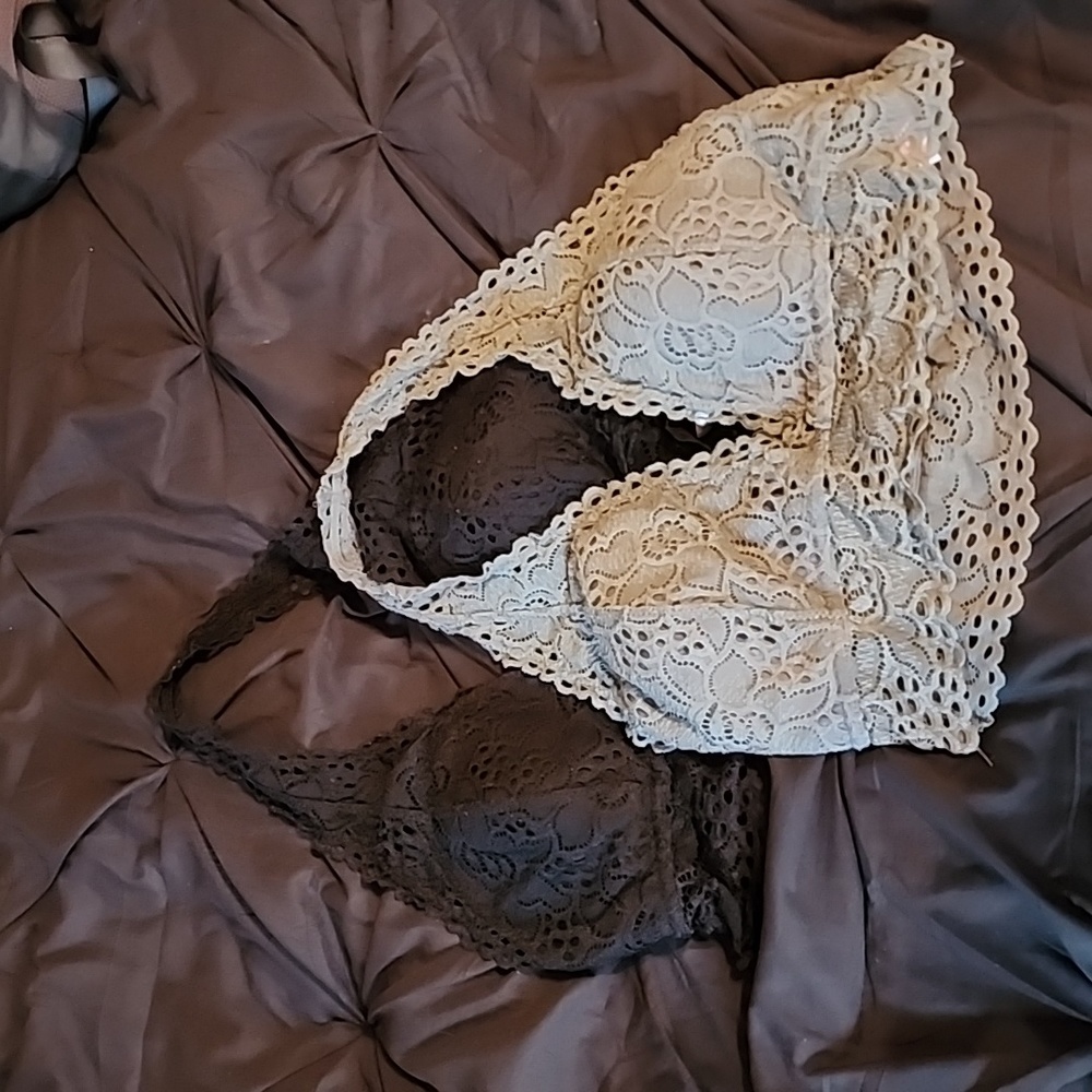 Set of 2 bralettes